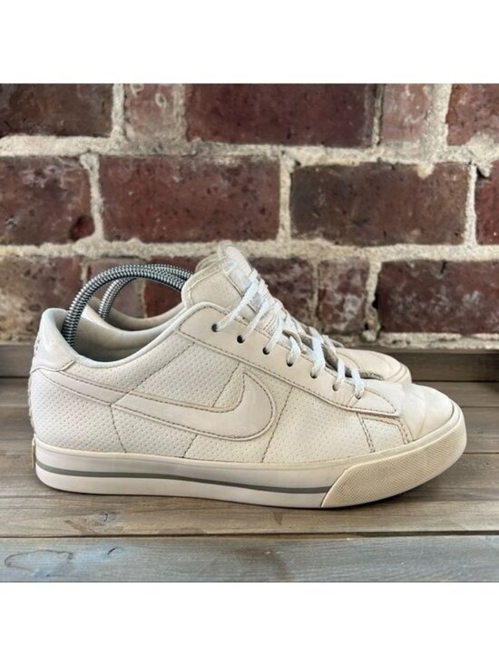 Nike Shoes - NIKE Sweet Classic Women's White Leather Sneaker Sz 7.5 (354496-110)